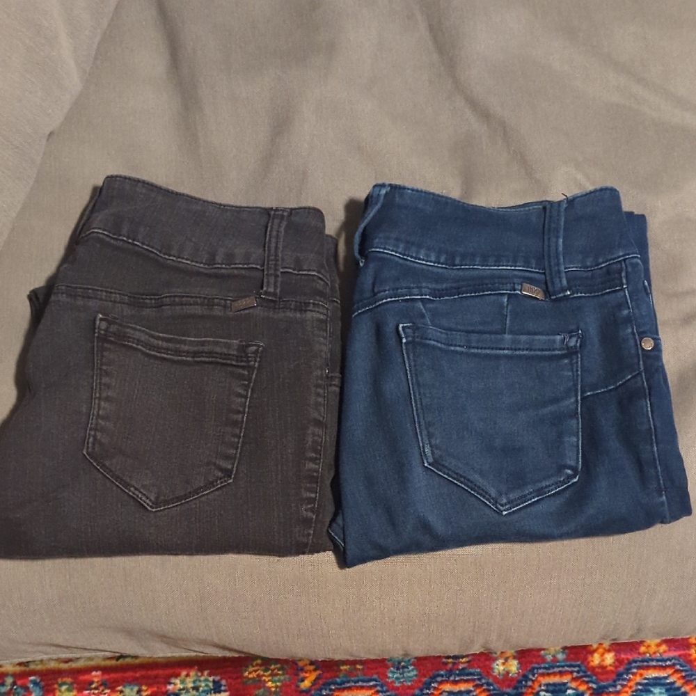 1822 Denim Women's Black and Dark Blue Skinny Jeans